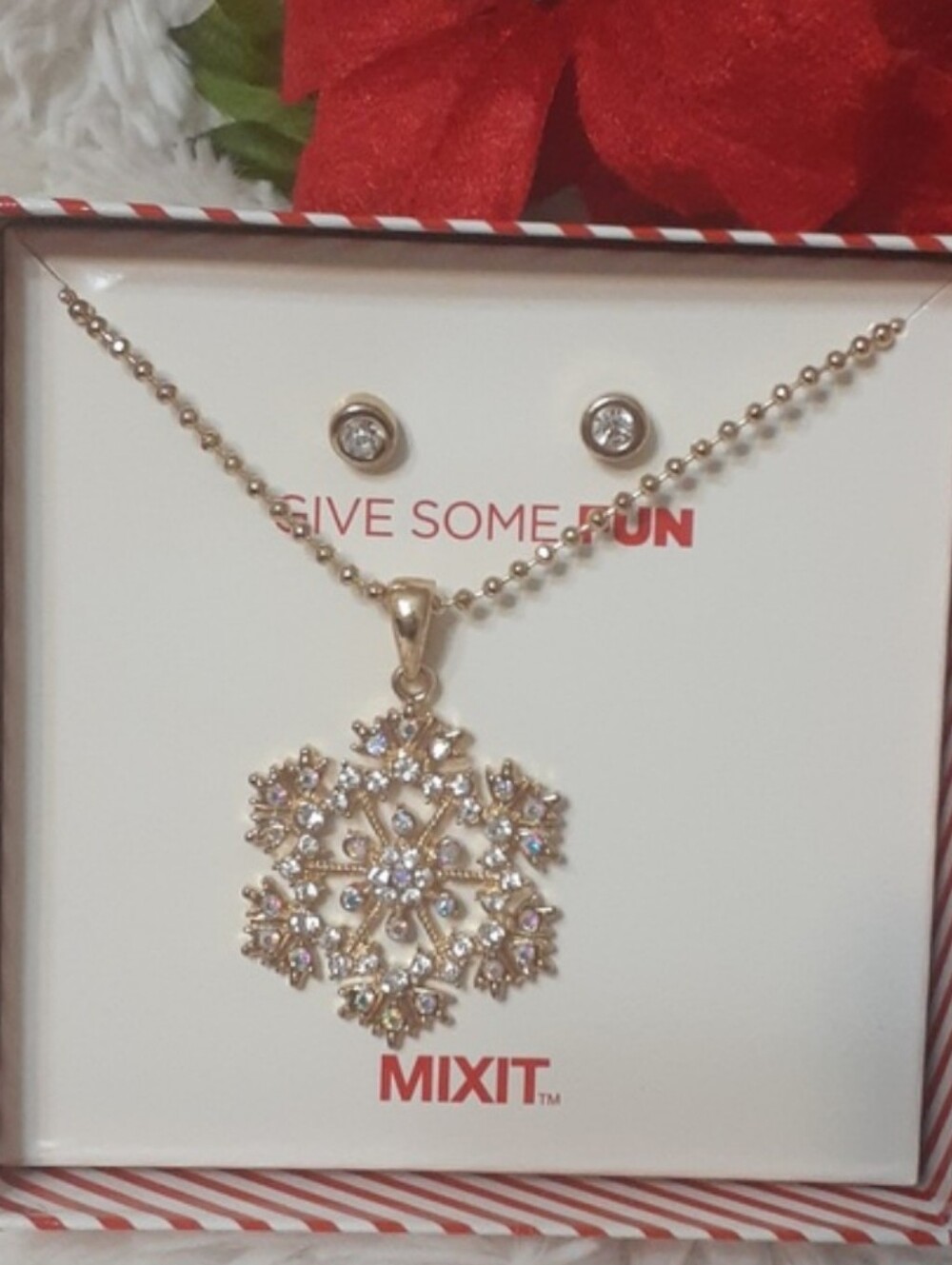 MIXIT Gold Snowflake Pendant Necklace with Crystal Studs Boxed NWT
